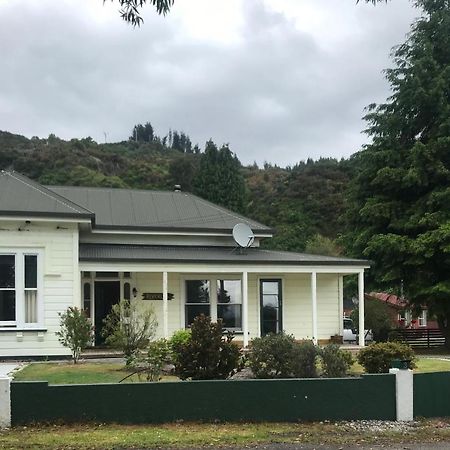 The Old Vicarage Hotell Reefton Eksteriør bilde